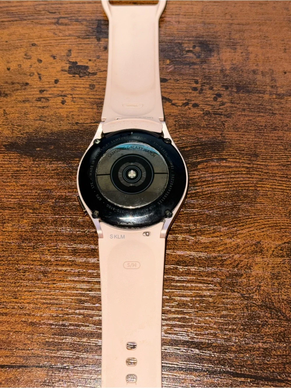 Samsung Galaxy Watch4 Silver Case with Light Pink Beige Band